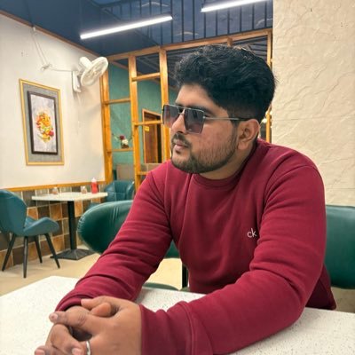 Pictureholic 🎬 Humanitarian 🫶🏻 Cooperate Employee 🧑💼Pop Lover 🎶 Always be a dreamer 💤