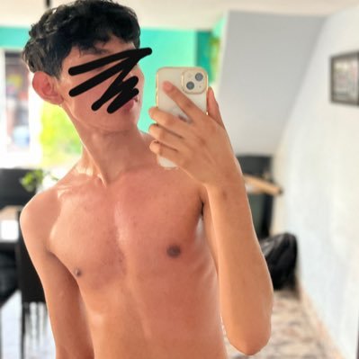 mlojmz's profile picture. 🧎🏻‍♂️‍➡️