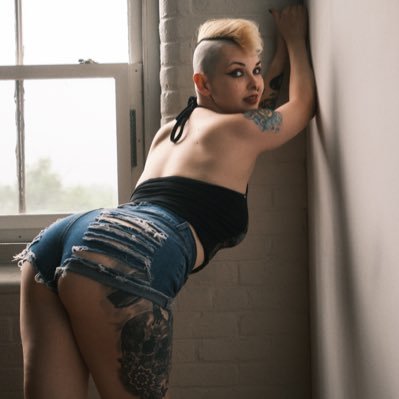 Inked Model, Bisexual, Relationship Anarchist, ENM Educator 🏳️🌈 Find me in Inked Revenants, Sensuality, Beautica Magazines and more 🔥🖤 DM me to collab