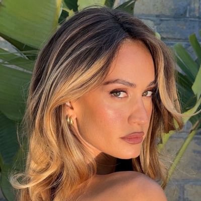 junemaril's profile picture. 