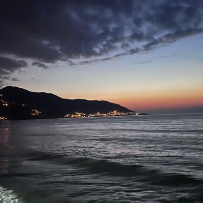 Ozcan0028's profile picture. 💛💙Fenerbahçe💛💙