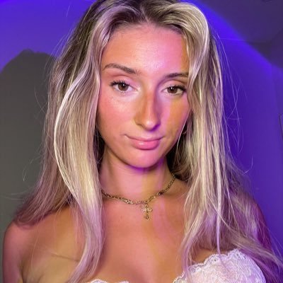 ambermelons3's profile picture. 