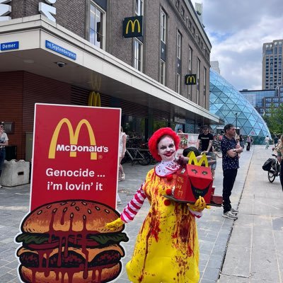 A_H_Alasiry's profile picture. رُبما تشتاقُ يوماً للذي زرعَ المحبّةَ واختفى