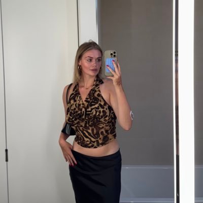 oxford comma advocate • sober since 2017 • diehard blackhawks fan 🏒• t1d • she/her • Same Username On Bluesky!