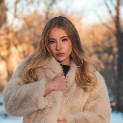 elle31886_elle's profile picture. Living my dream one trade at a time 📊
     Coffee, candles, and candlesticks ☕️🕯📈

🤝 Practical sharing + low-risk ideas + daily US stock plan