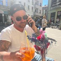tim (@tim_aisunt) 's Twitter Profile