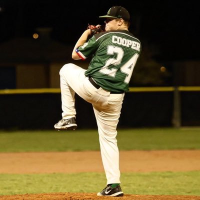 diehard TX Rangers Fan! I play baseball! 1B/3B