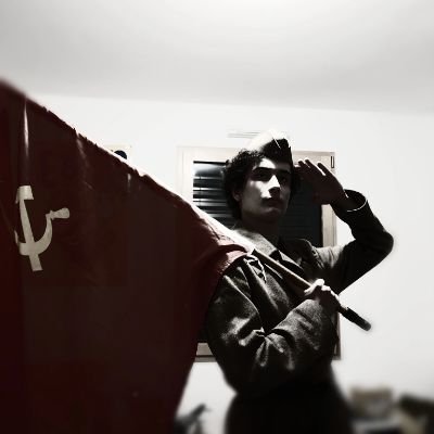 Communisme et Puanteur 🚩☝️🤓
@mjcf_rhone
Mauvais blagueur à plein temps et
autiste des trains
Sinon venez me parler de Star Wars Warhammer 40k ou de JV
🇫🇷/ⵣ