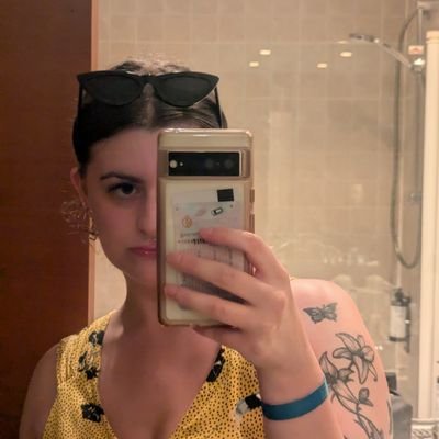 knoives_'s profile picture. 22