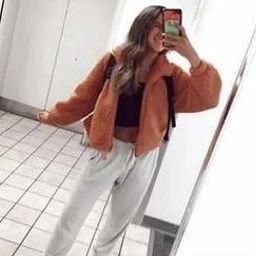 Feetee271's profile picture. 