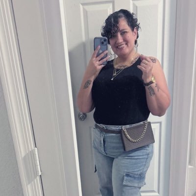 friendly,philanthropist, digital entrepreneur,I can teach you how to make money from crypto ... it's a lucrative way of earning with just a little startup 😱