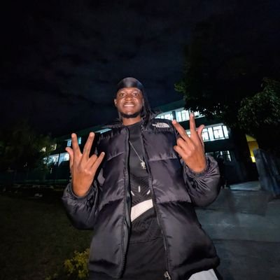 RoxitySimple20's profile picture. Am not Racist