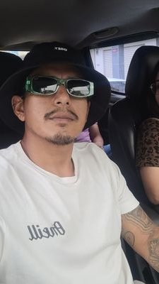 0403jorgeflors's profile picture. Soy la palmera qué se dobla pero que aguanta el huracán.