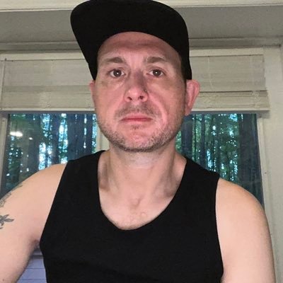 AdamDrew1982's profile picture. 