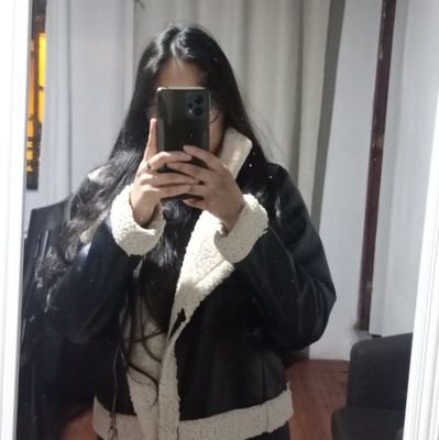 la best fan de adexe y nau 💌
i love my life, is so petty 💐