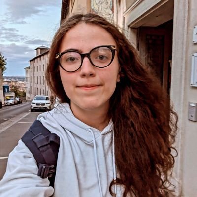 Étudiante d'Alep qui rêve d'être une enseignante-chercheuse en Droit ...
Passionnée du droit privé et de l'économie.