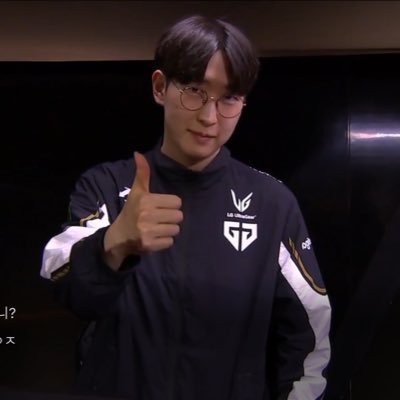 onthebananatree's profile picture. 22젠지부터 본