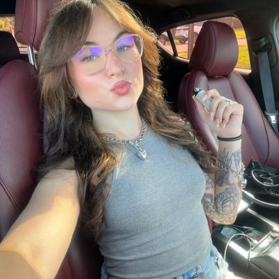 you owe yourself the love that you give others🧚🏻♀️