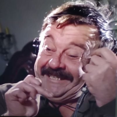 dzemo_d's profile picture. znamo sve, 
znamo 
poimenice sve.
Ušli ste u vrlo opasnu zonu. Preporučujem vam da izađete iz nje!”