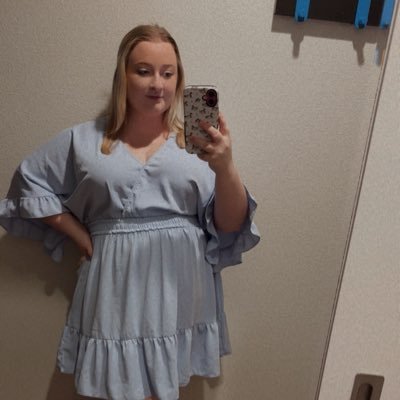 momma 🫶🏼 | RN 🏥 | caffeine addict ☕️ | book lover | spooky szn enthusiast 👻 🎃 | SCH 🤞🏼