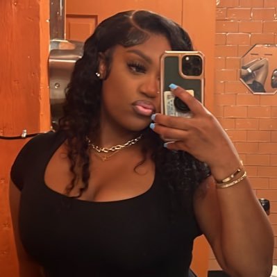 certified lash tech/esthetician: @TheMansionAffect #gramfamalum