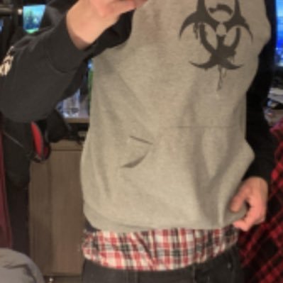 #poz #paralyzed #gofundme being paralyzed means my dick doesn’t work looking for a guy who gets off on that. I give great head & have a huge boxershorts fetish
