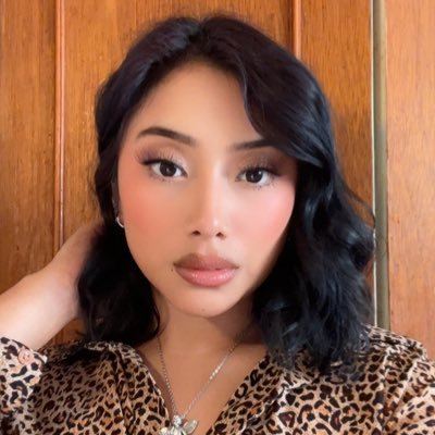 lisa_jpg's profile picture. 