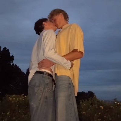 nevaehvision's profile picture. 🏳️‍🌈 🇦🇺 • blind • eurovision + music in general • kyle alessandro & tynna stan • 🇺🇦🇵🇸 | follow my priv @nevsvoyage