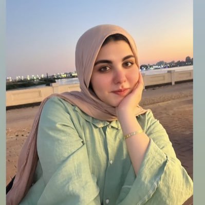 (رَبِّ إِنِّي لِمَا أَنزَلْتَ إِلَيَّ مِنْ خَيْرٍ فَقِيرٌ)
🕊️