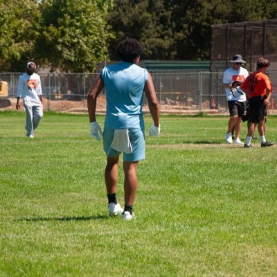 RB/LB 5,9 170 c/o 29 | Hillsdale high school San Mateo, ca | angelramirez19201@gmail.com | 3.7 Gpa | (650-533-2418)