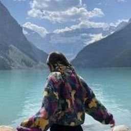 Touta8657288's profile picture. 