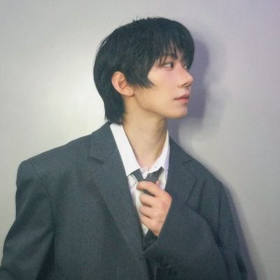 shinyejji's profile picture. 🇵🇭 | anime | games | kpop | fujoshi 🎮🪄🐧

#PLAVE 💜
#AHOF 🐈‍⬛️
#UNIS 🐱