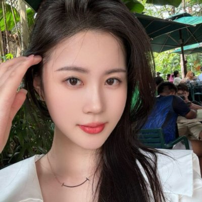 From Malaysia and living in Pennsylvania. Likes: Yoga, Swimming, Read books, travelling, painting & exploring