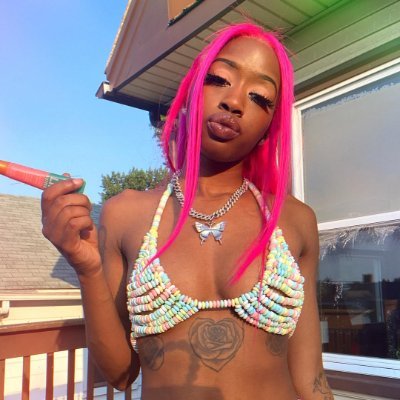 🏳️🌈|| 𝐋𝐞𝐬𝐛𝐢𝐚𝐧 ||🏳️🌈 ⚢🦋♑️ 👩🏾❤️💋👩🏾 Nail enthusiast💅🏾 #protectblkwomen I Don't Make Content