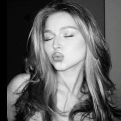 Zarelaf_'s profile picture. 