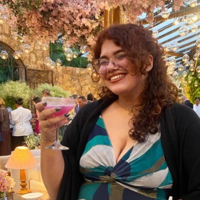 Cineasta, fotógrafa e umas boiolagens 🏳️🌈 (o pronome que você quiser)