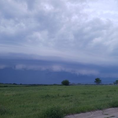 Midwest_wx's profile picture. Weather Fanatic, Tornado Enthusiast, Midwesterner.