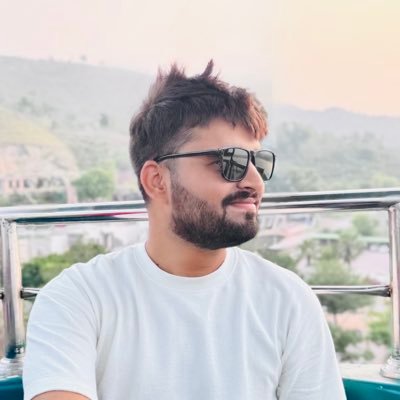 em_arslanahmad's profile picture. 20+ y | believer | e-Com | punjabian | athlete | introvert