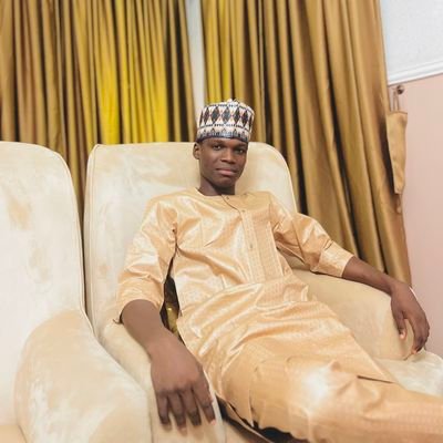 Pop_ular022's profile picture. Untill is our turn we continue clapping 👏 for others 🙂‍↕️