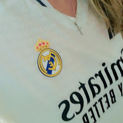 ✞︎عراقية مسيحية وافتخر✞︎
العشق والوفاء الأبدي ريال مدريد 🤍