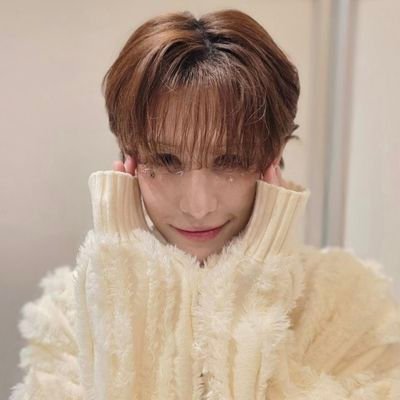 Clement15656286's profile picture. Evol♡ //barbiez/uharuz obsessed❤️‍🔥
🐰🦋🐵🦊
🏳‍🌈🏳‍🌈
ig: olivvciaa_17 🩷