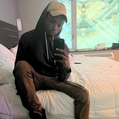 DaysofNiko's profile picture. 