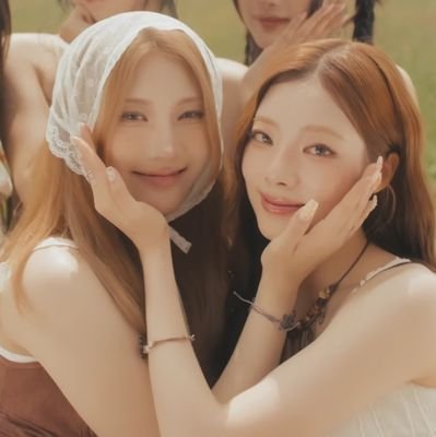 ~ first loop account for purple kiss's all rounder duo #ChaeGo