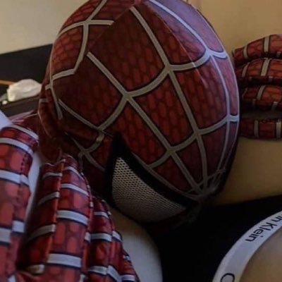 janic1942's profile picture. 