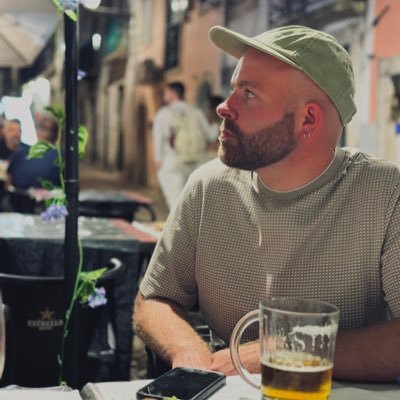 🦁#avfc fanatic | Running the London 2026 Marathon to raise money for the Motor Neurone Disease Association.
https://t.co/jT42IU7xJW