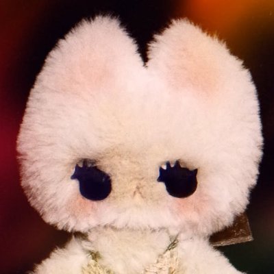 着せ替えできるネコのぬいぐるみを作ったり、お人形服を縫ったりカスタムしたりするのが大好きです
以前のアカウントが、携帯壊れて入れなくなっちゃったため、再出発です