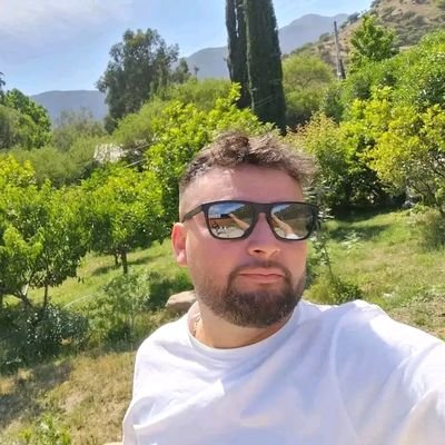 Crypto junkie || Exploring blockchain & NFTs || Tweeting market trends || Let’s build wealth || #Crypto #DeFi