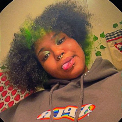 she/they | 22 | pan | ceo of just barley making it 🤏🏽