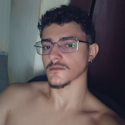Guilhermearauje's profile picture. Talvez em outra espiral.