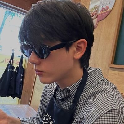 HUGE Forcebook enthusiast 🦊🍡
♡#forcebook♡
@kasibook @fforcejs